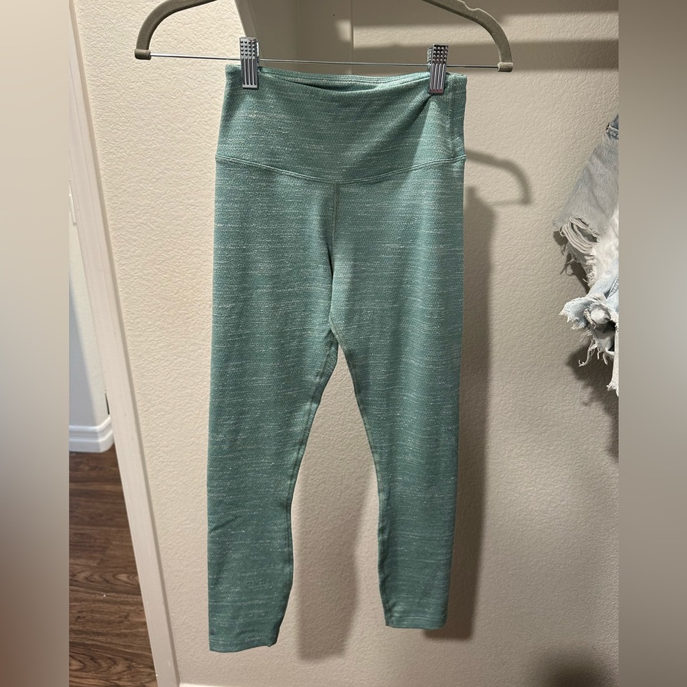 Women’s Cropped Nobull Leggings / XS